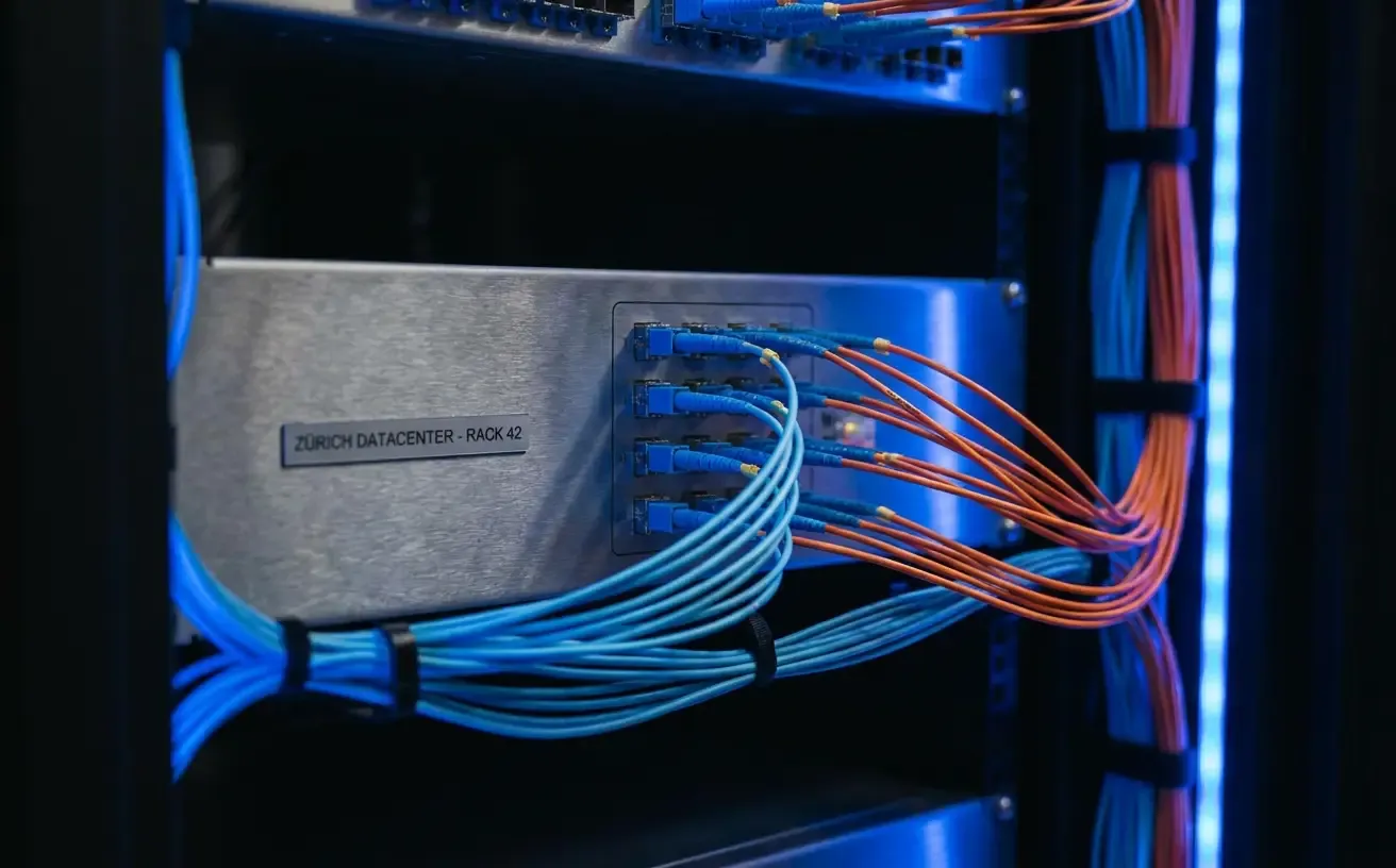 IT-Infrastruktur, Server und Netzwerk-Administration für Schweizer KMU